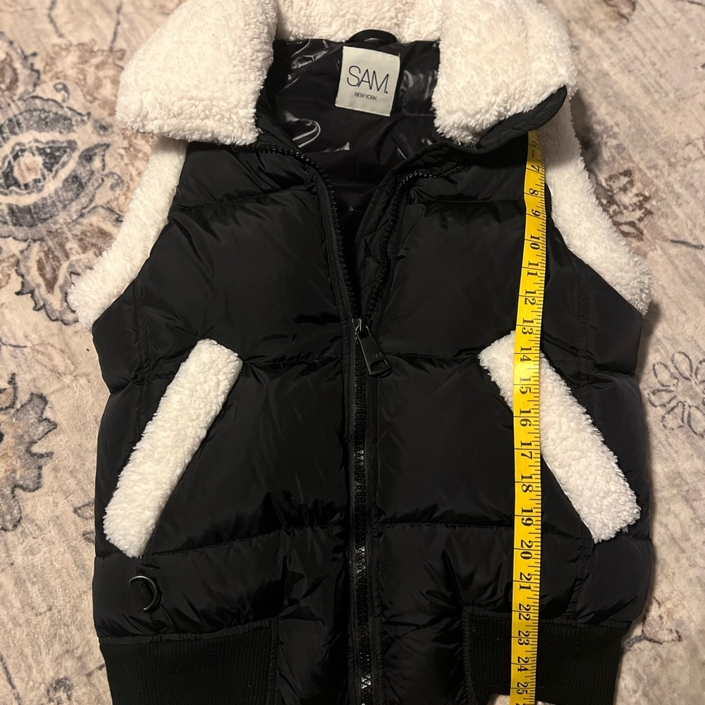 SAM. Billie Sherpa Puffer Vest. Black with White Trim - Picture 2 of 16